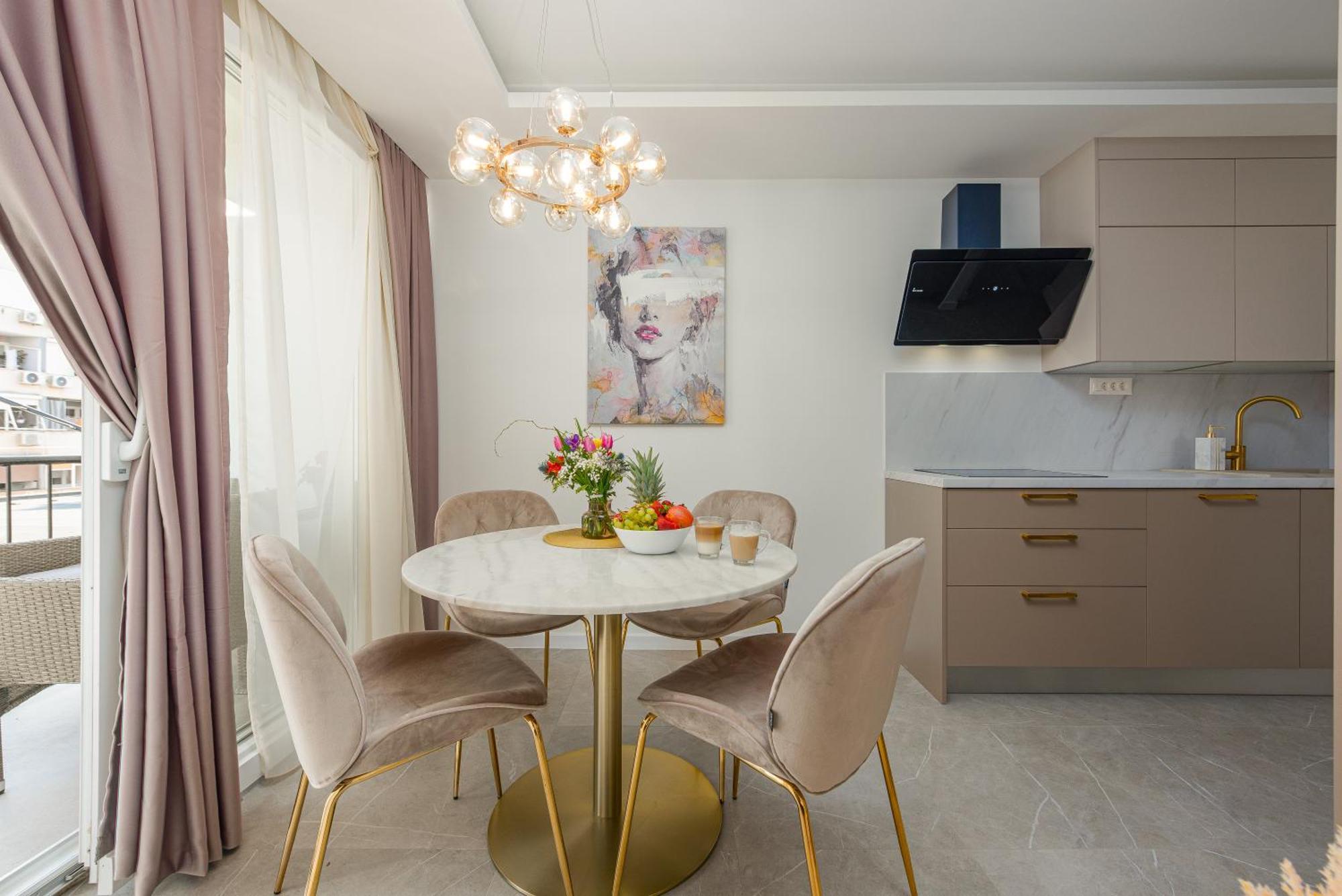 Sea La Vie Apartment